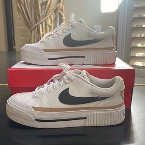 Women’s Nike Court Legacy Lift - 6.5